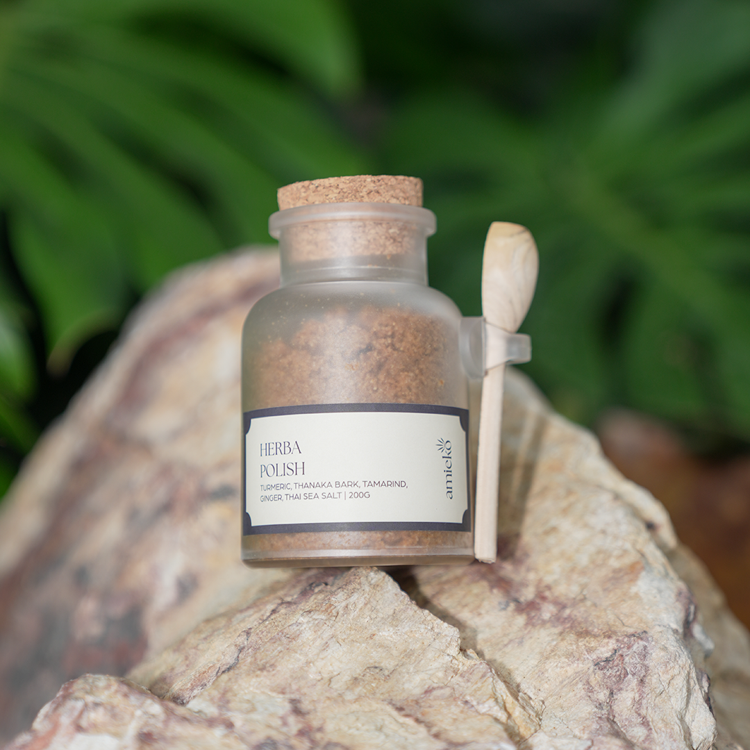 Herba Polish - Turmeric, Thanaka Bark, Tamarind, Ginger, Thai Sea Salt