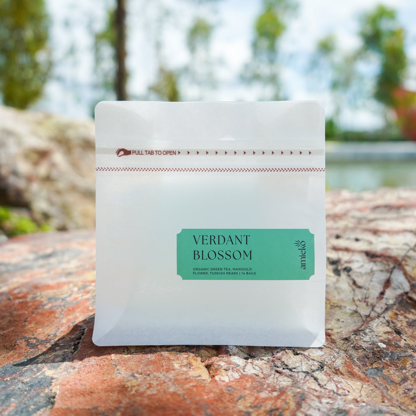 Verdant Blossom | Organic Green Tea, Marigold Flowers, Turkish Pears