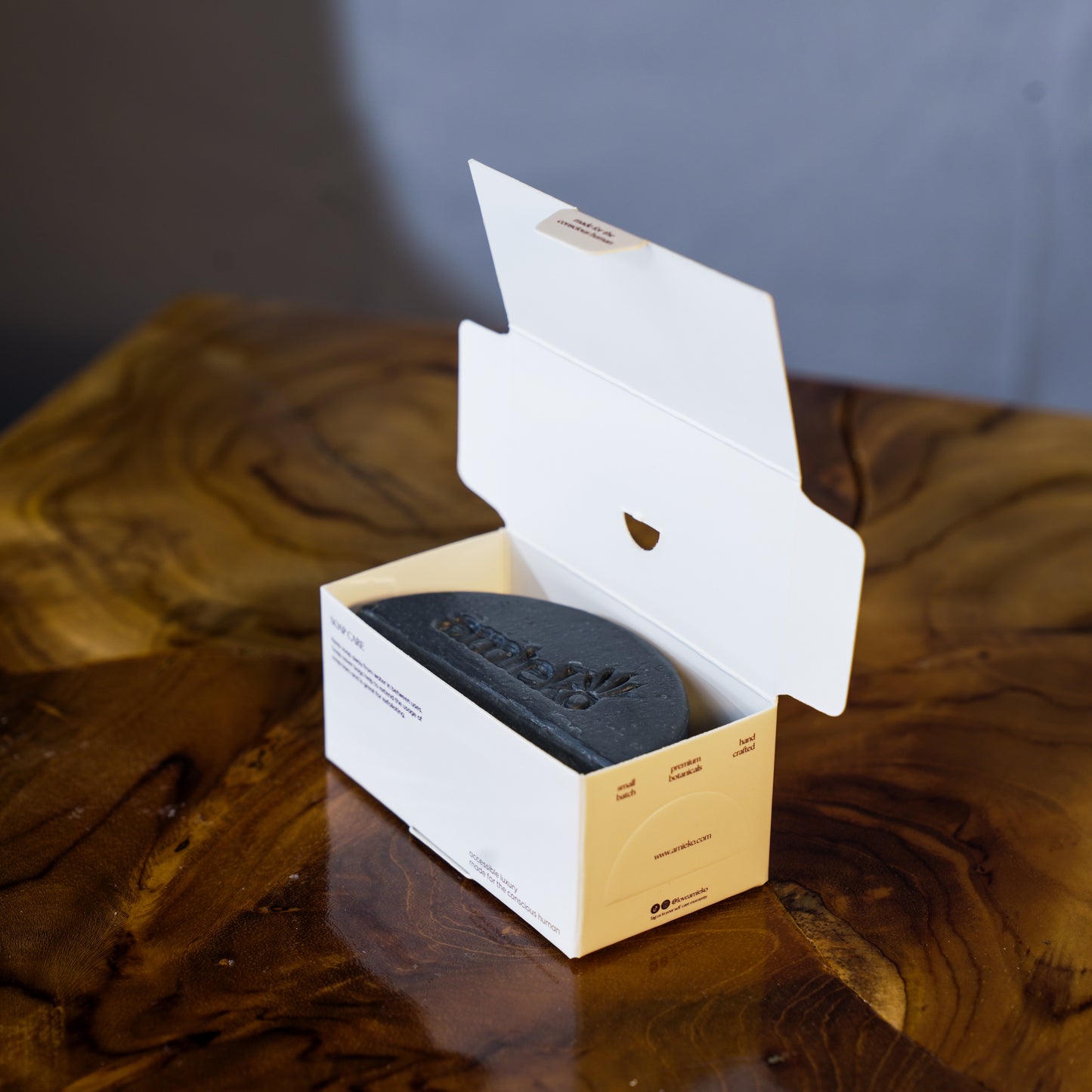 Echo – Bamboo Charcoal, Kaffir Lime & Menthol